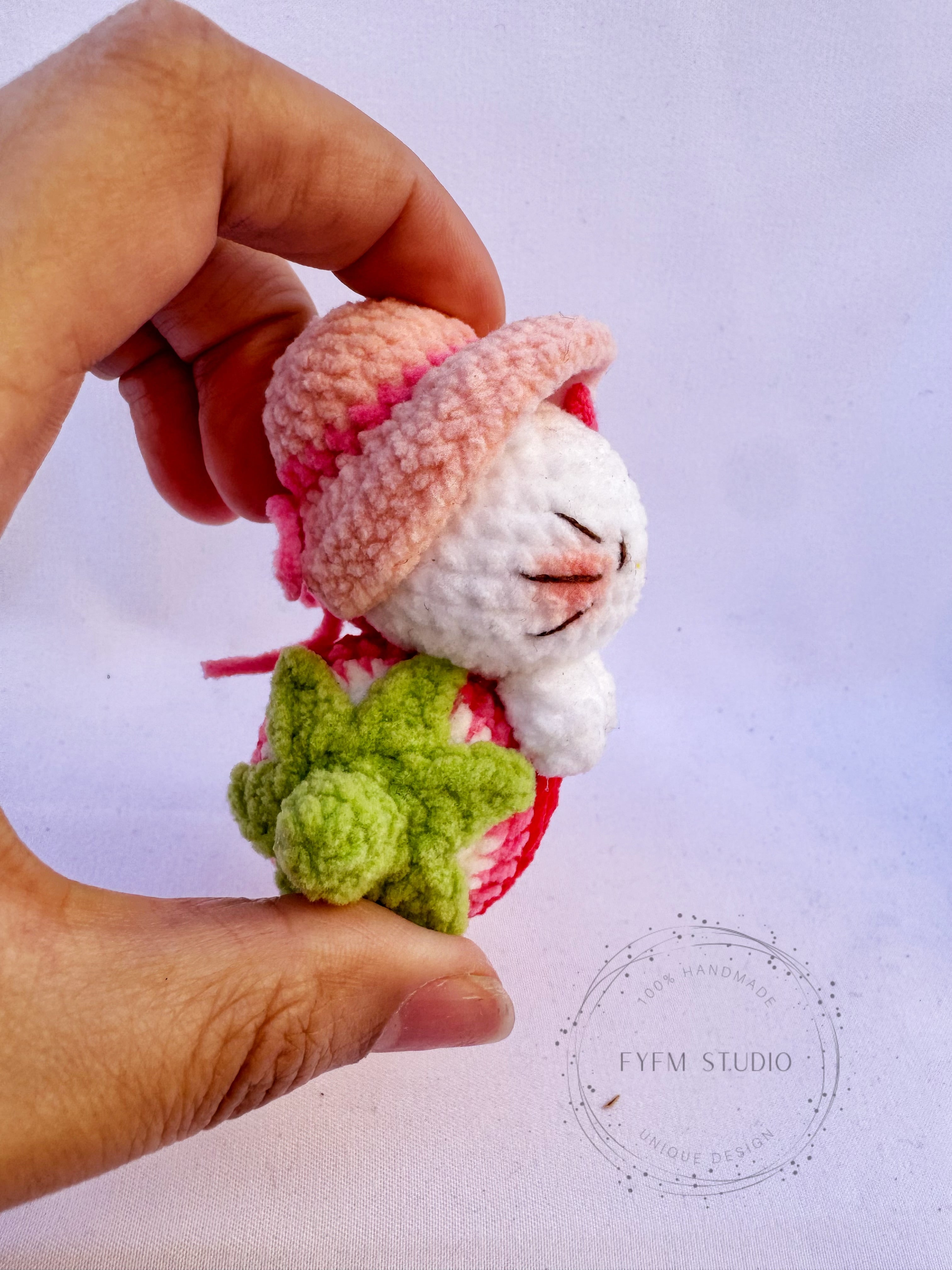 Strawberry Hello kitty Crochet Toy with Velvet Yarn/ Handmade Toy Keychai